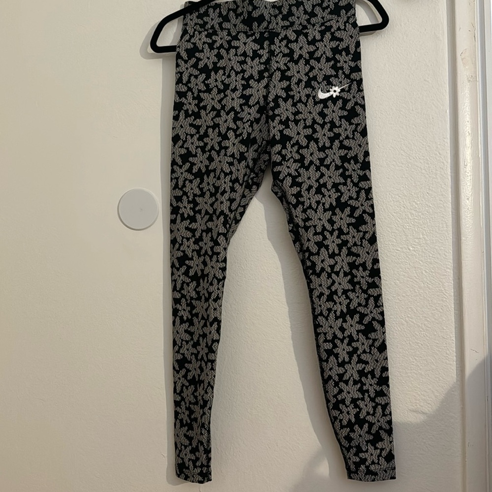 Nike Floral Leggings in black